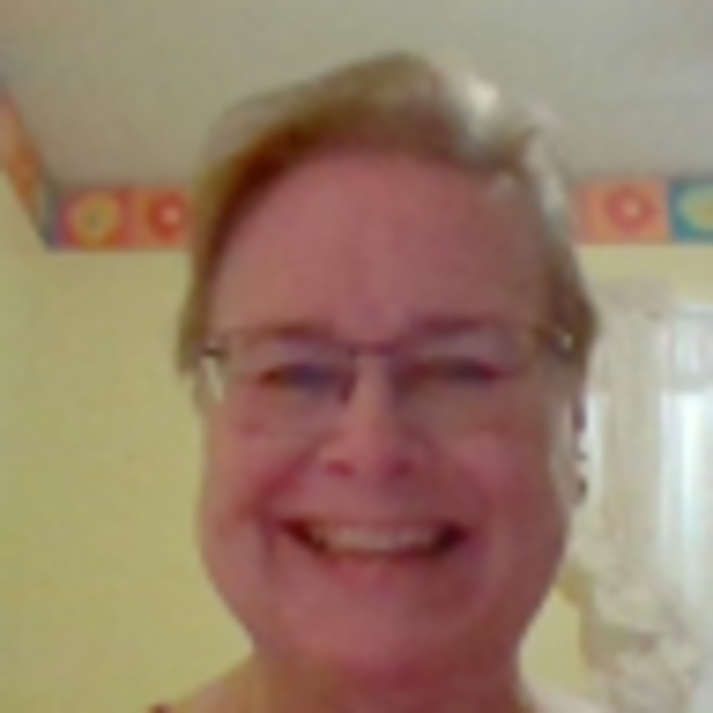 Meet your Posher, Lydia e